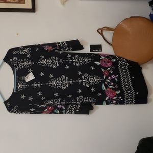 Women dress, black with white print and red roses